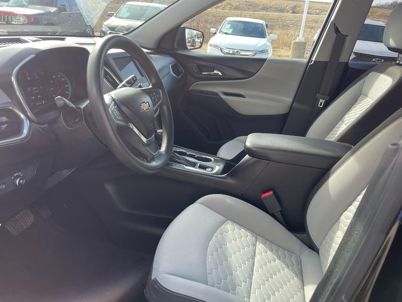 Chevrolet Equinox Vehicle Image 19
