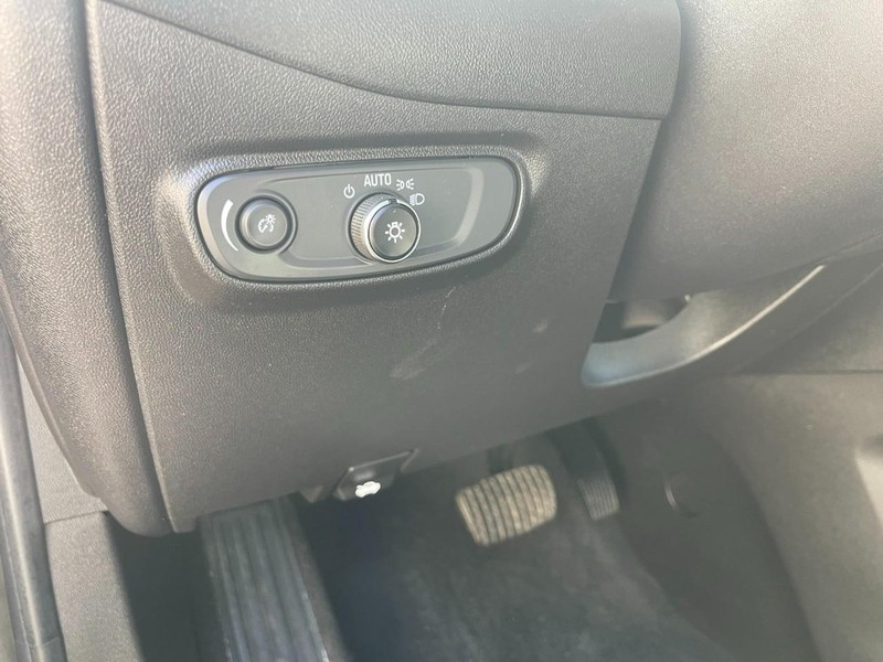 Chevrolet Equinox Vehicle Image 22