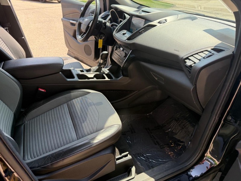 Ford Escape Vehicle Image 17