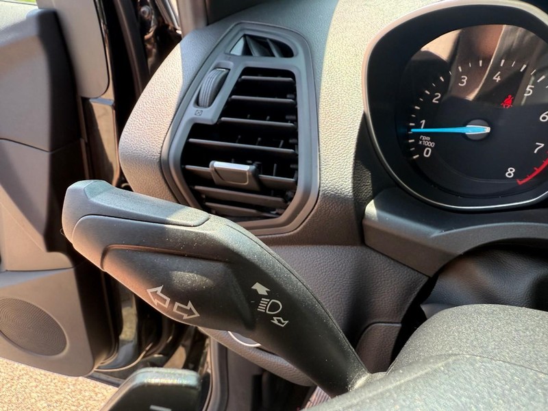 Ford Escape Vehicle Image 22