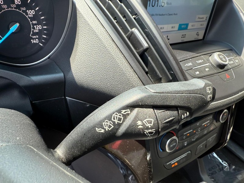 Ford Escape Vehicle Image 23