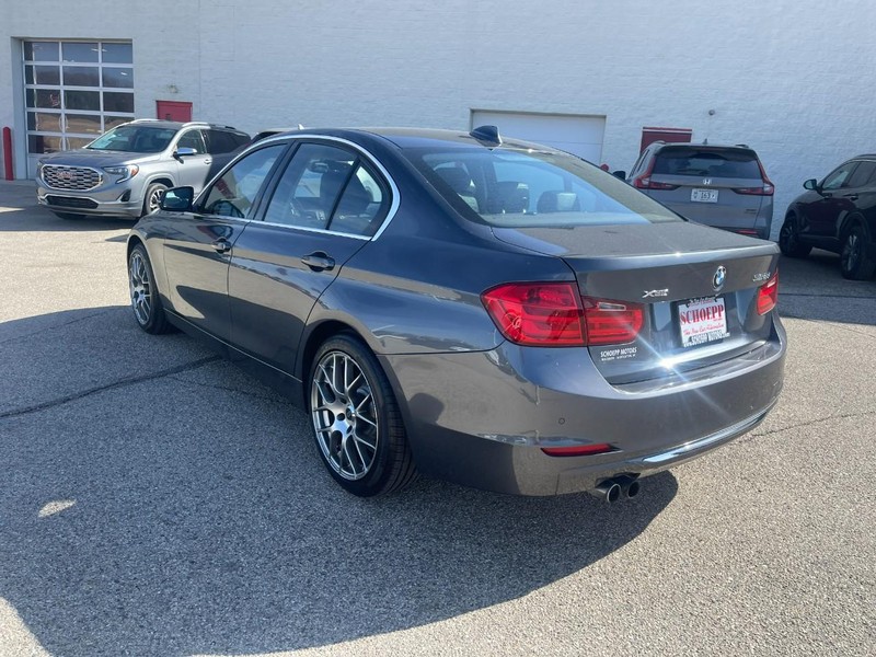 BMW 3 Series Vehicle Image 04