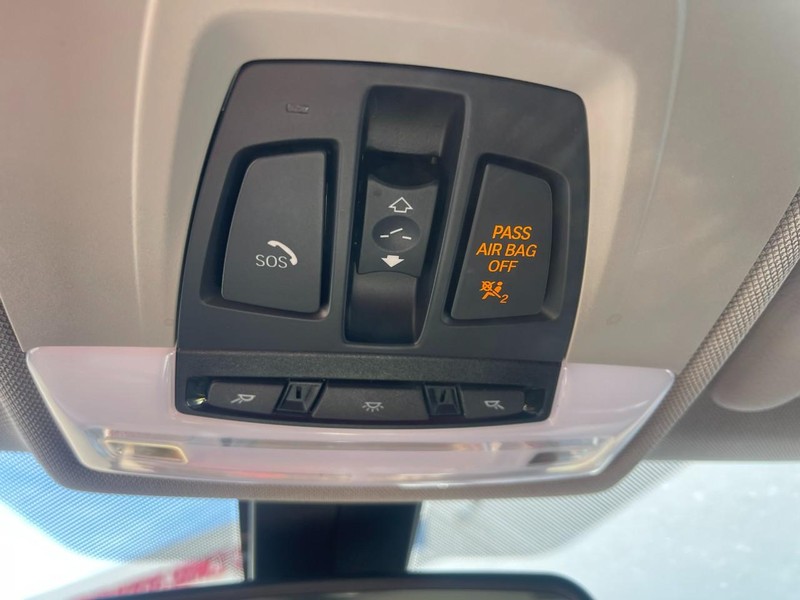 BMW 3 Series Vehicle Image 31