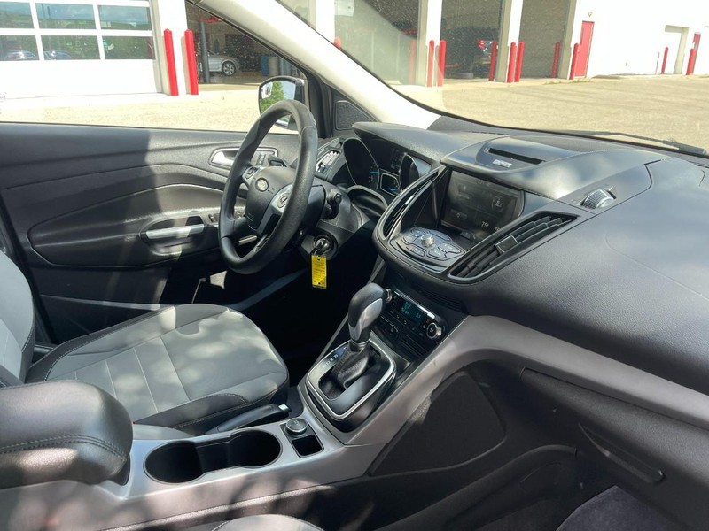 Ford Escape Vehicle Image 09