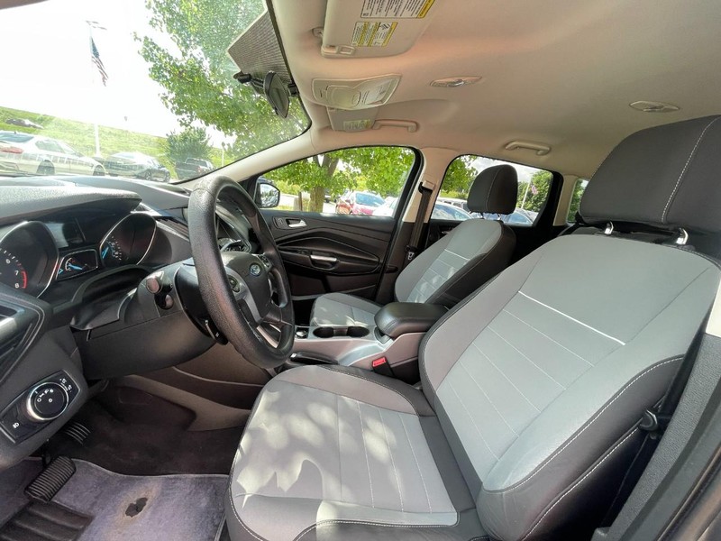 Ford Escape Vehicle Image 19