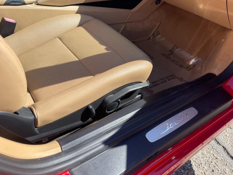 Porsche Boxster Vehicle Image 13