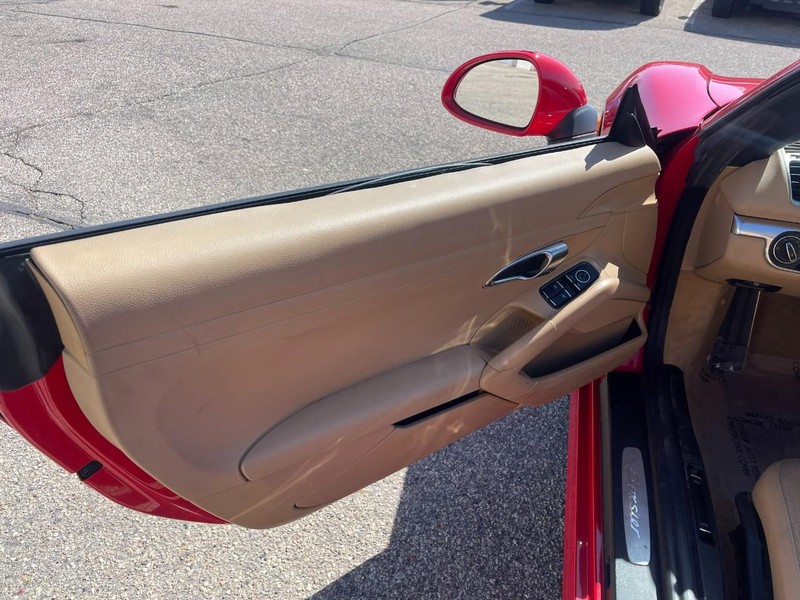 Porsche Boxster Vehicle Image 15