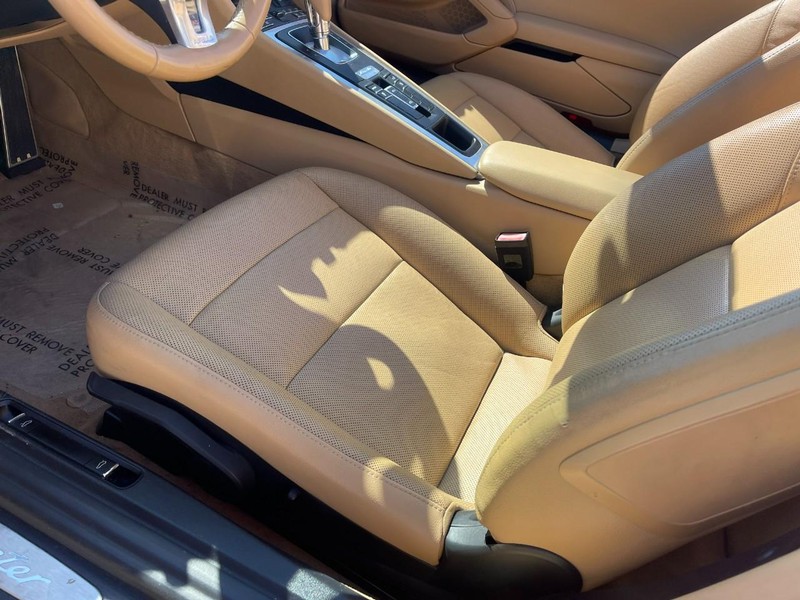 Porsche Boxster Vehicle Image 16