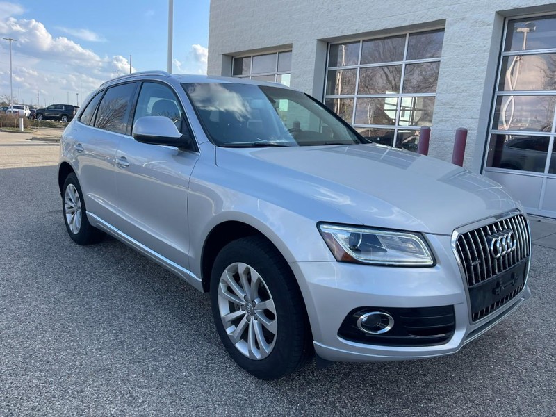 Audi Q5 Vehicle Image 02