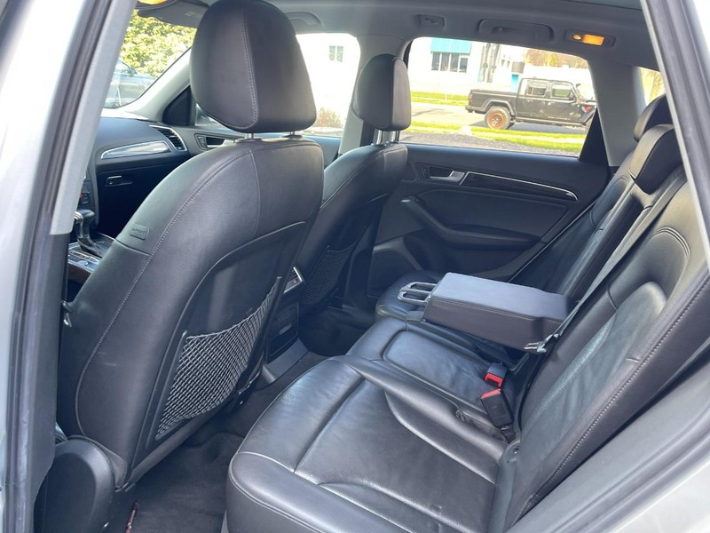 Audi Q5 Vehicle Image 10