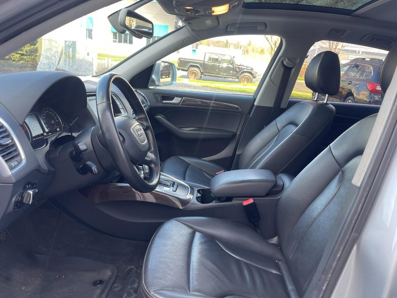 Audi Q5 Vehicle Image 11