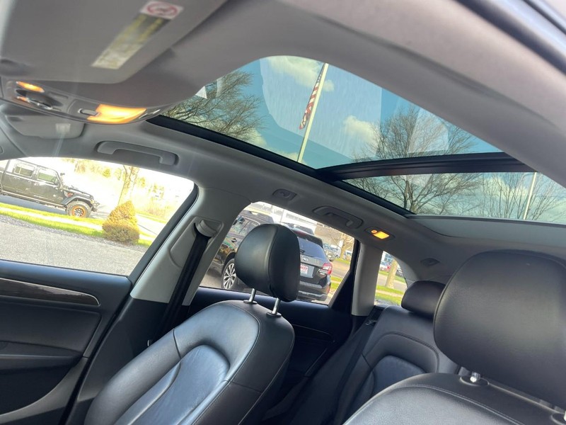 Audi Q5 Vehicle Image 12