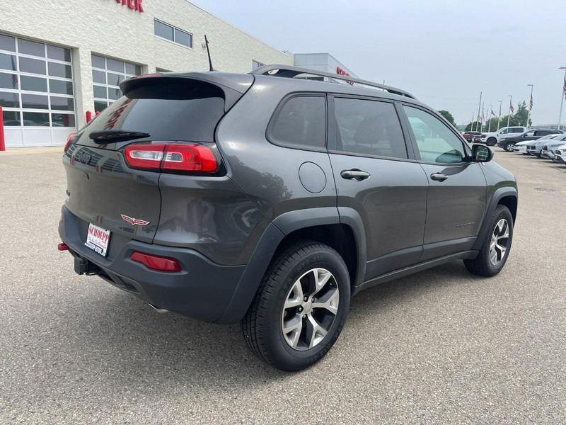 Jeep Cherokee Vehicle Image 03