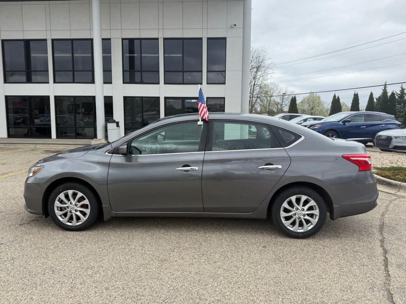 Nissan Sentra Vehicle Image 08