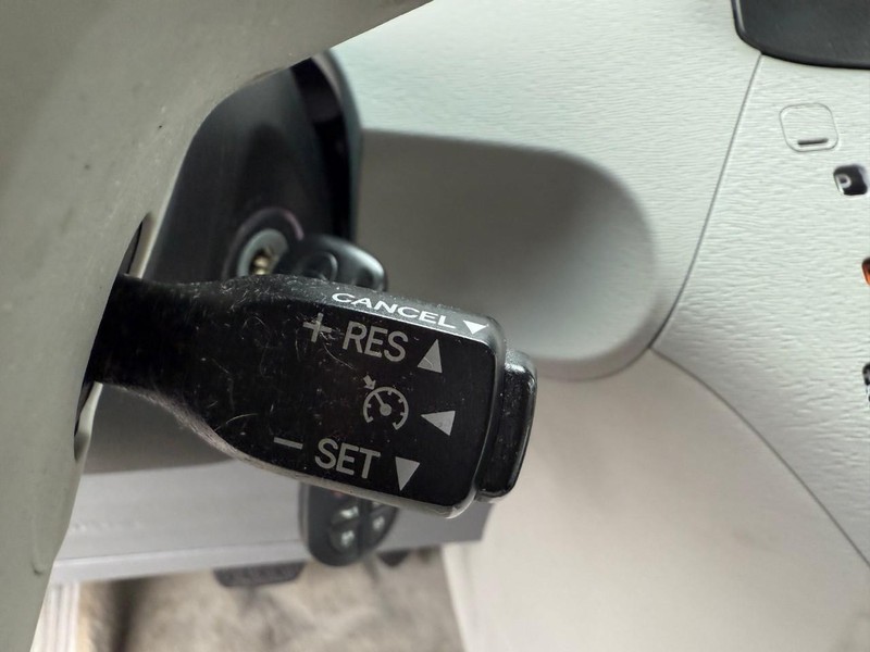 Toyota Sienna Vehicle Image 26