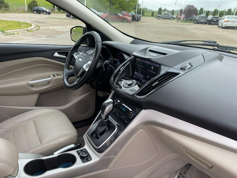 Ford Escape Vehicle Image 09
