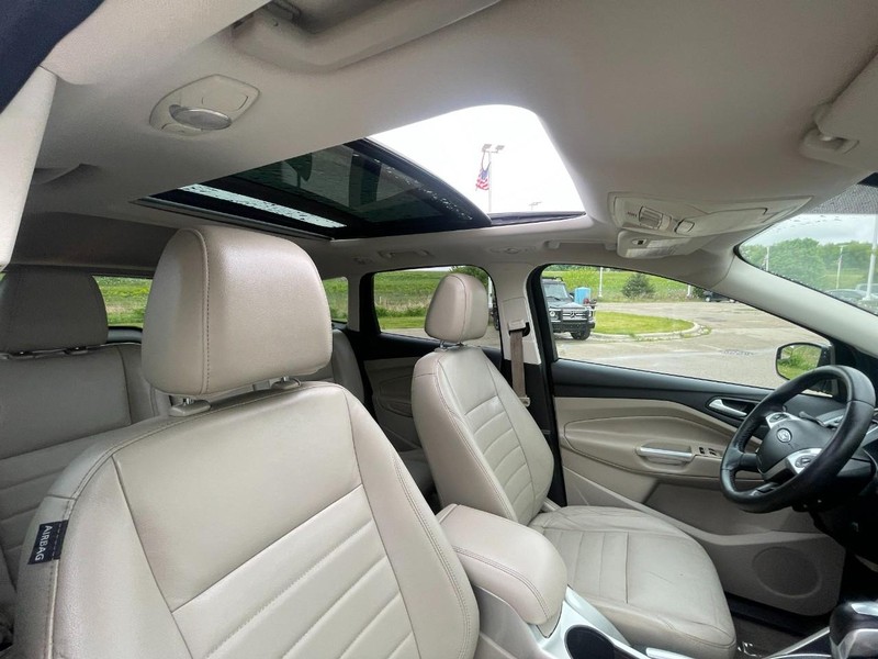 Ford Escape Vehicle Image 10
