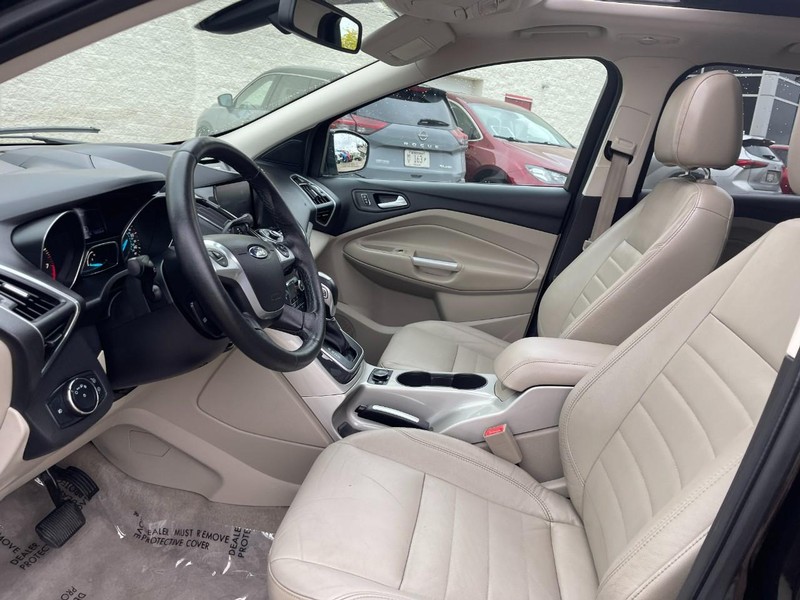 Ford Escape Vehicle Image 19