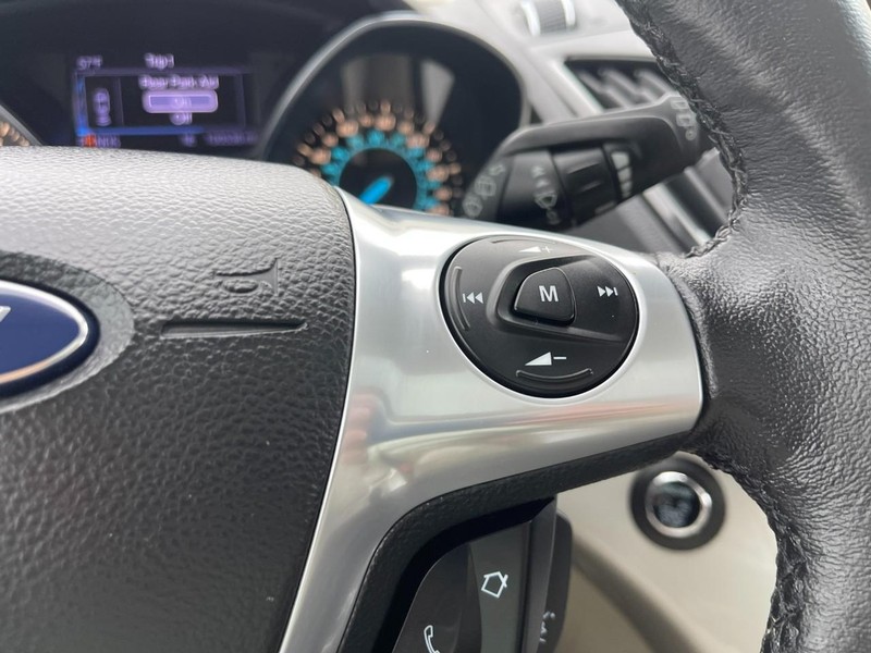 Ford Escape Vehicle Image 32