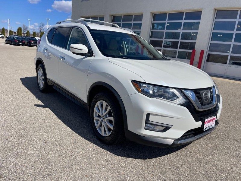 Nissan Rogue Vehicle Image 02