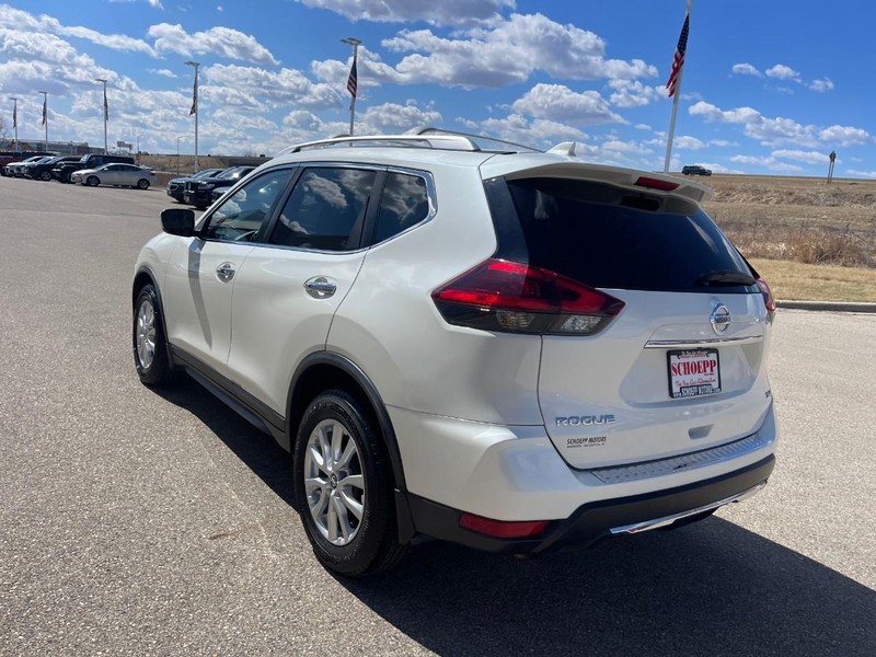 Nissan Rogue Vehicle Image 04