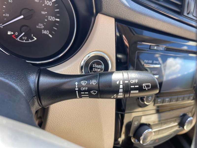 Nissan Rogue Vehicle Image 27