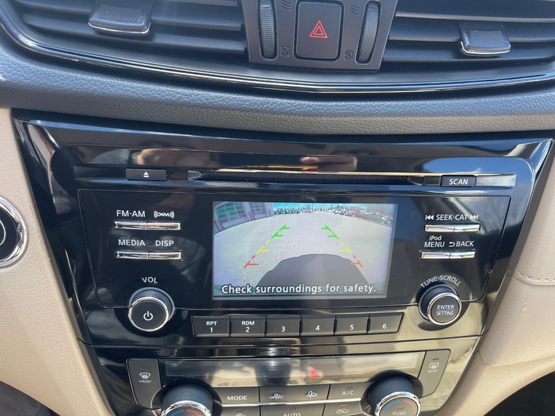 Nissan Rogue Vehicle Image 30