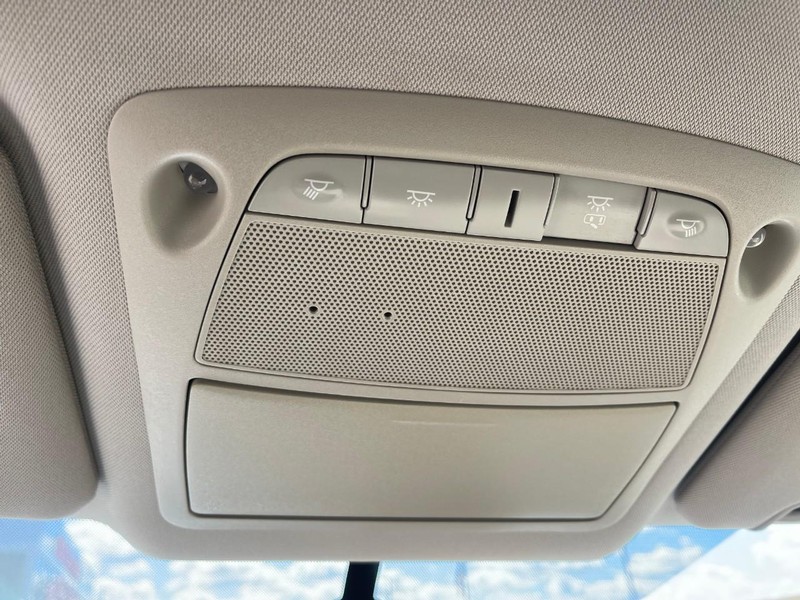 Nissan Rogue Vehicle Image 31