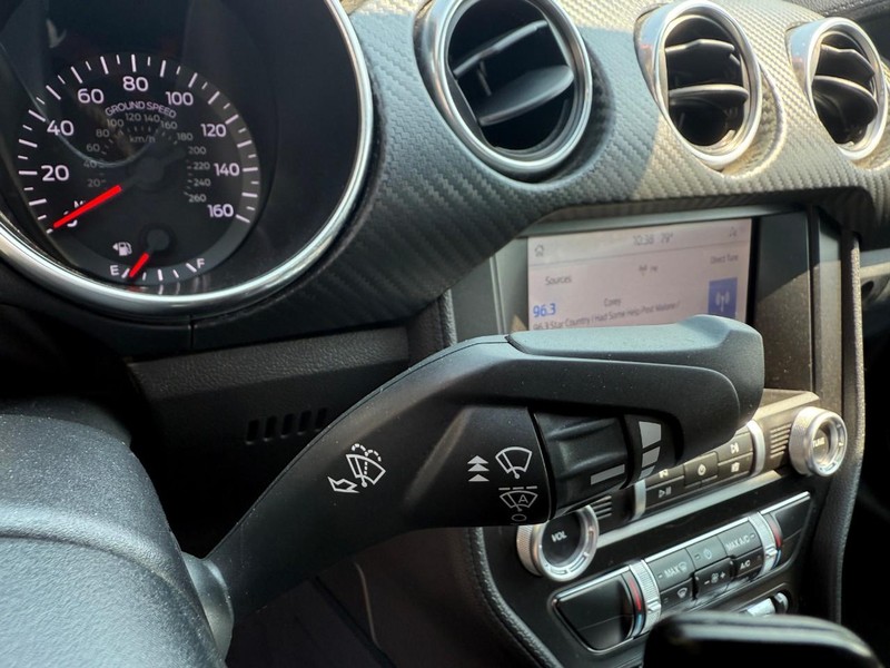 Ford Mustang Vehicle Image 19