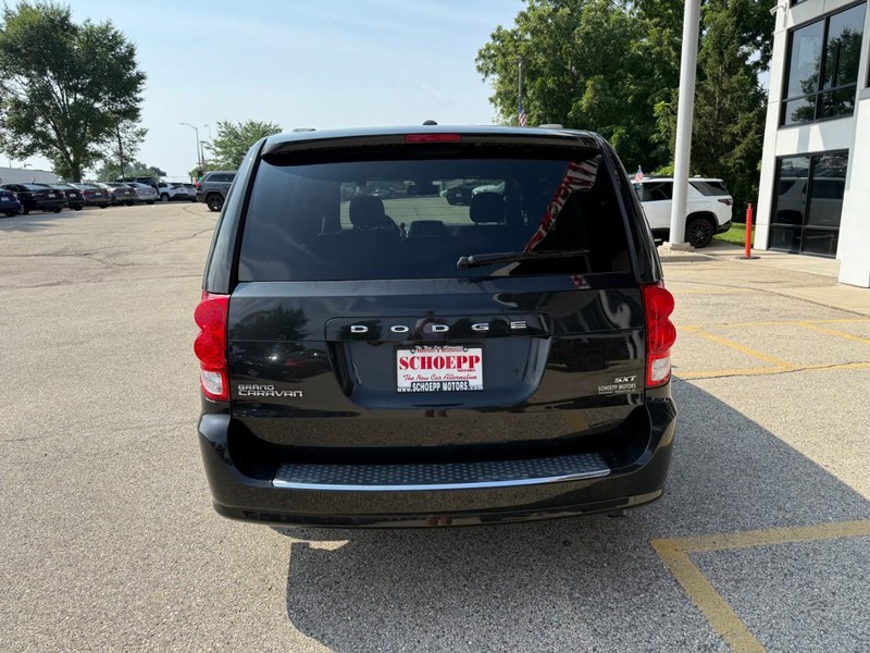 Dodge Grand Caravan Vehicle Image 06