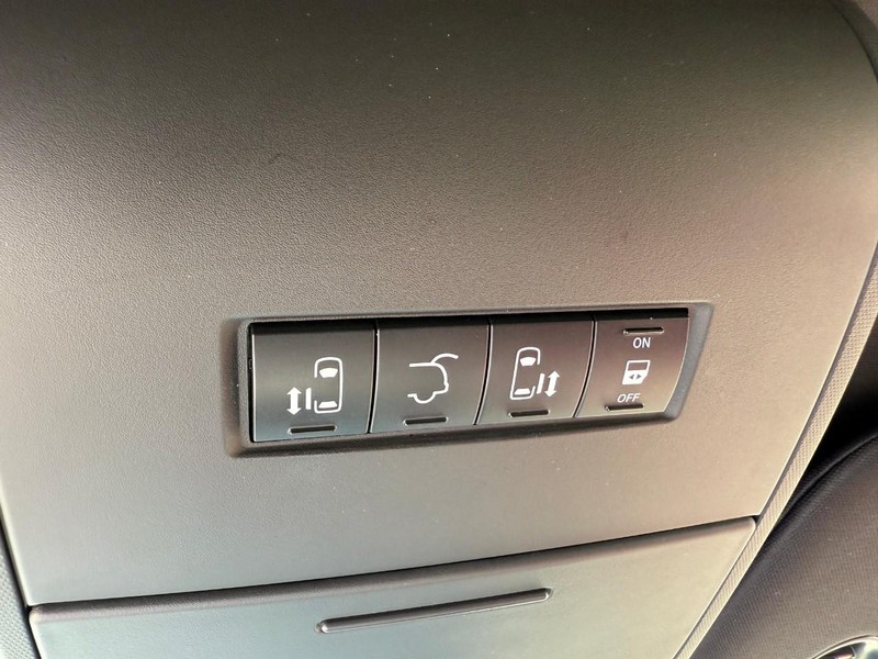 Dodge Grand Caravan Vehicle Image 32