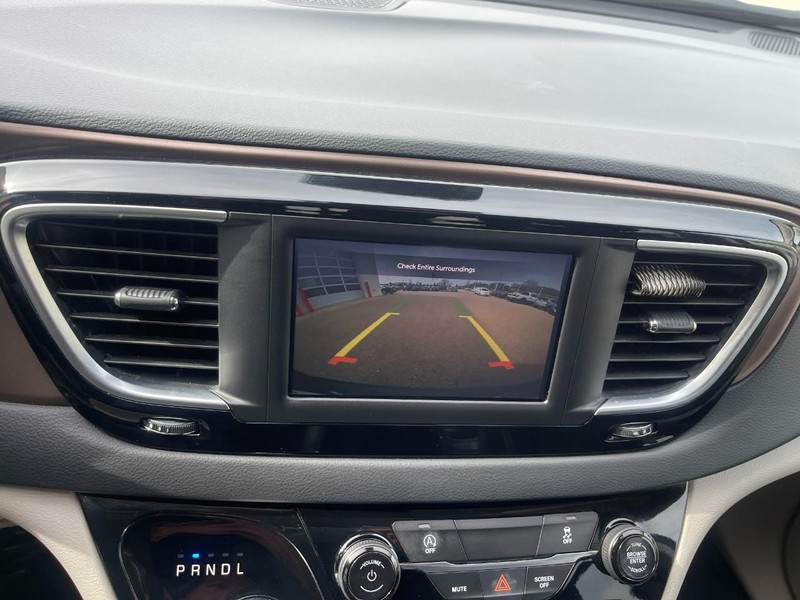 Chrysler Voyager Vehicle Image 29