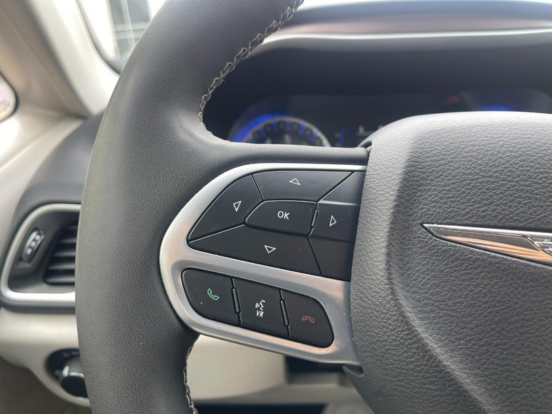 Chrysler Voyager Vehicle Image 30