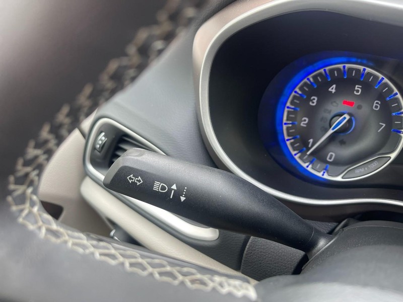 Chrysler Voyager Vehicle Image 32