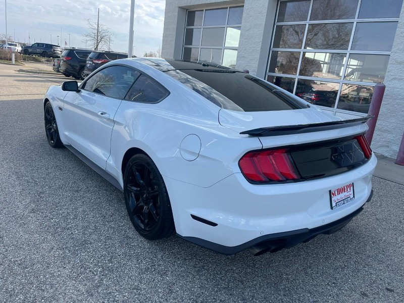 Ford Mustang Vehicle Image 04