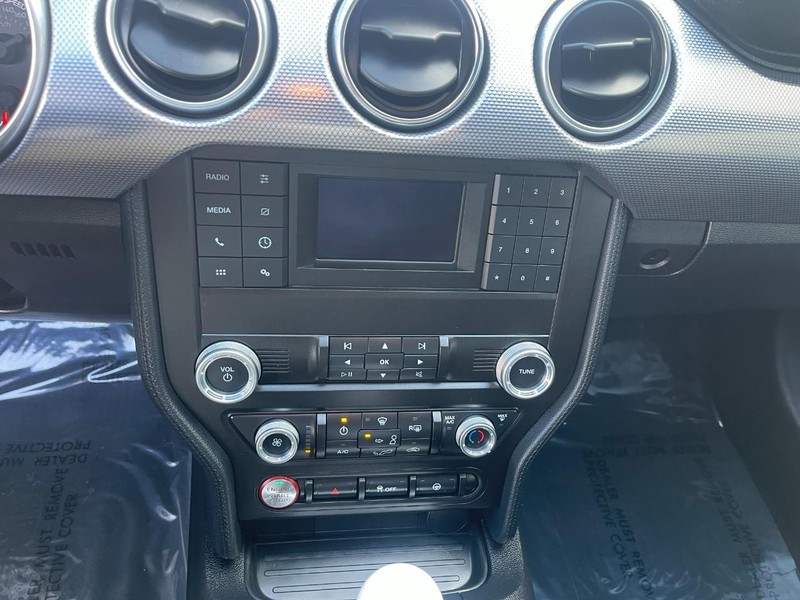 Ford Mustang Vehicle Image 20