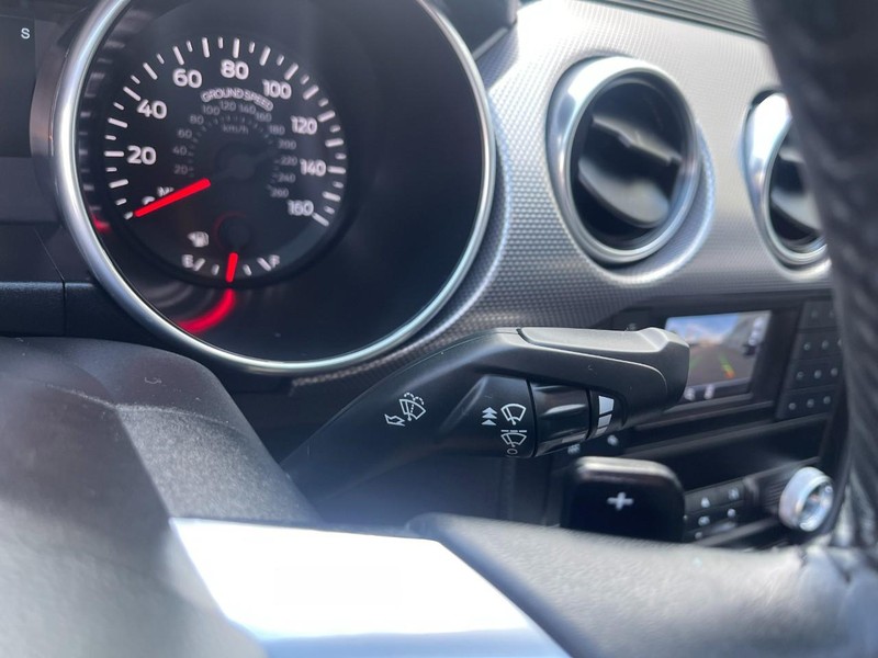 Ford Mustang Vehicle Image 26