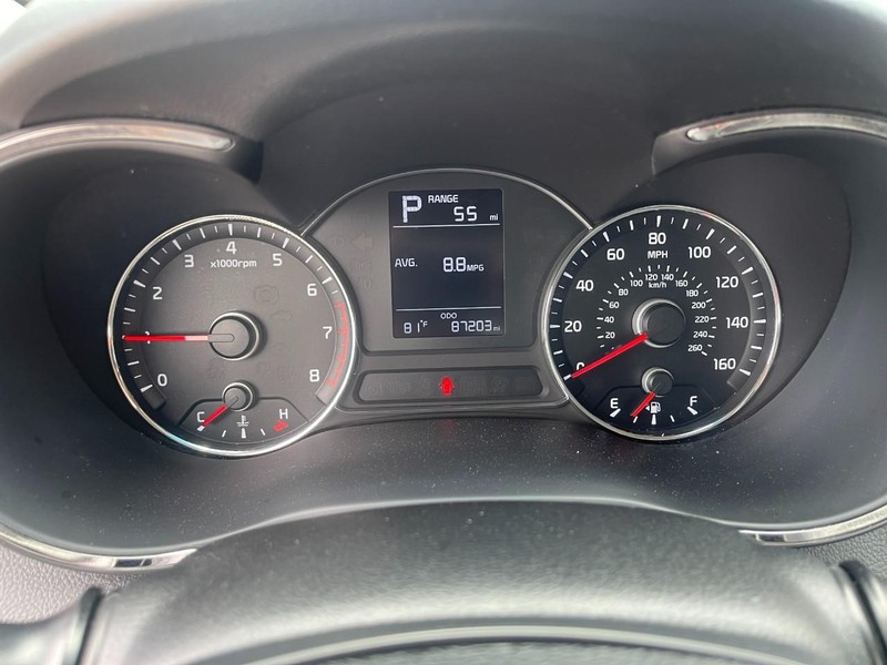 Kia Forte Vehicle Image 11
