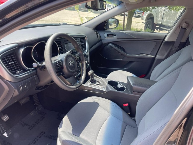 Kia Optima Vehicle Image 15