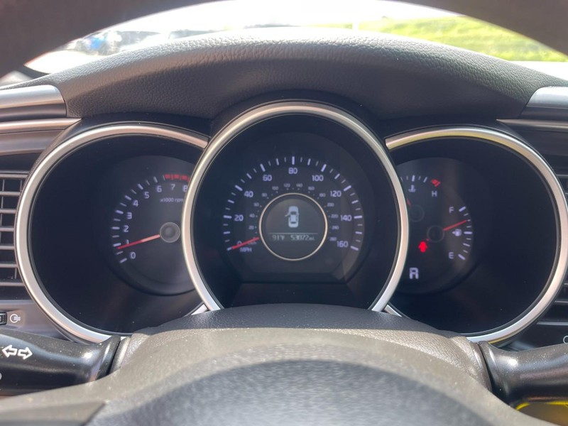 Kia Optima Vehicle Image 28
