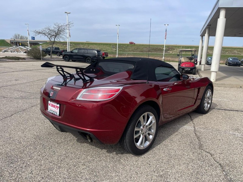 Saturn Sky Vehicle Image 11