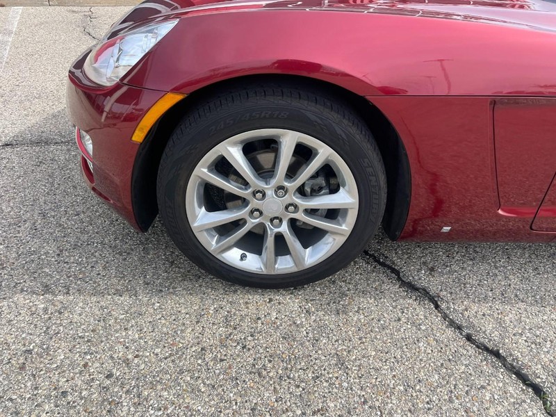 Saturn Sky Vehicle Image 14