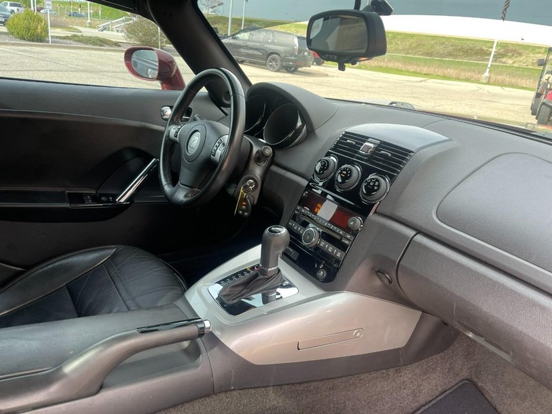 Saturn Sky Vehicle Image 17