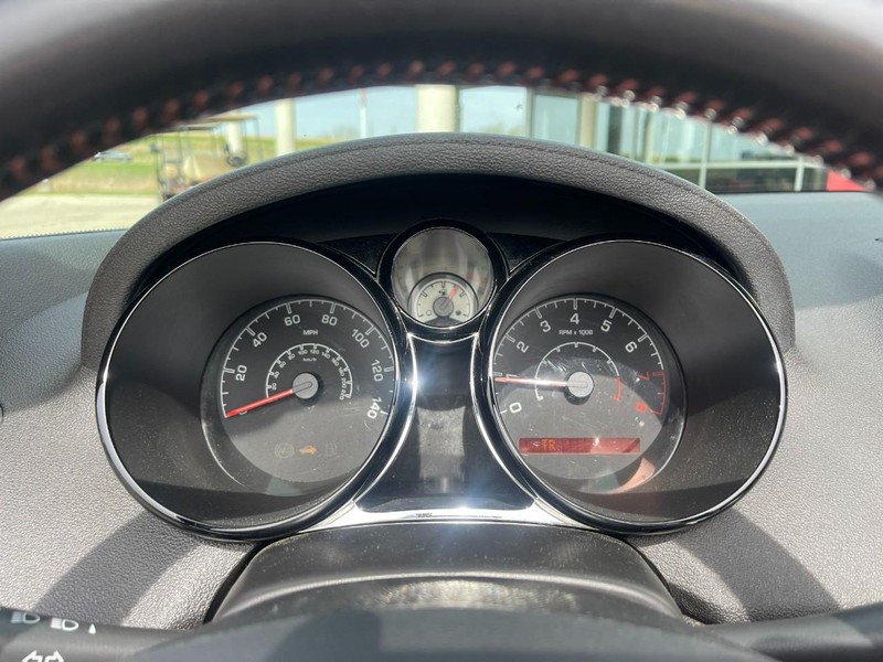 Saturn Sky Vehicle Image 29
