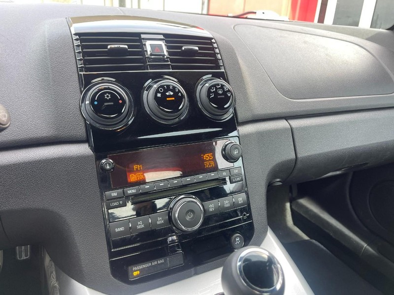 Saturn Sky Vehicle Image 30