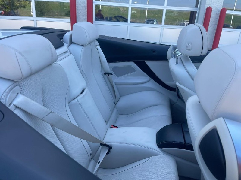 BMW 6 Series Vehicle Image 11