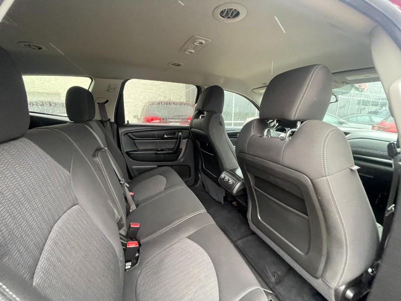 Chevrolet Traverse Vehicle Image 07