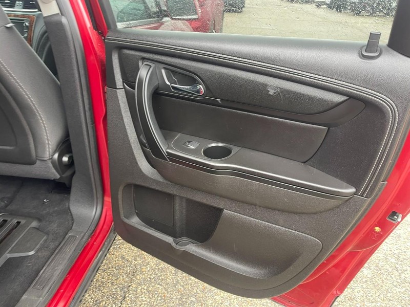 Chevrolet Traverse Vehicle Image 10