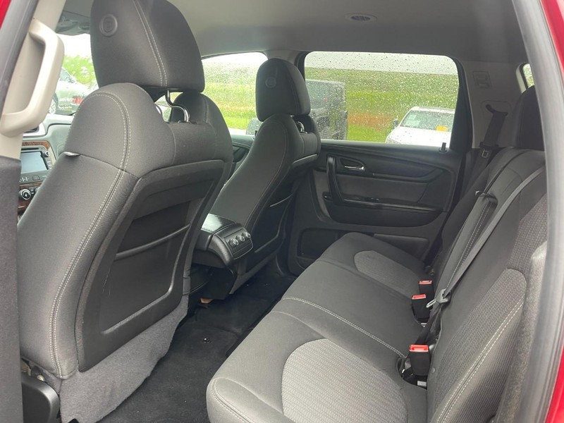 Chevrolet Traverse Vehicle Image 12