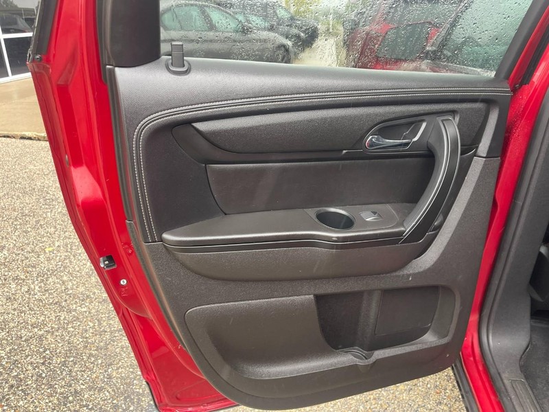 Chevrolet Traverse Vehicle Image 13